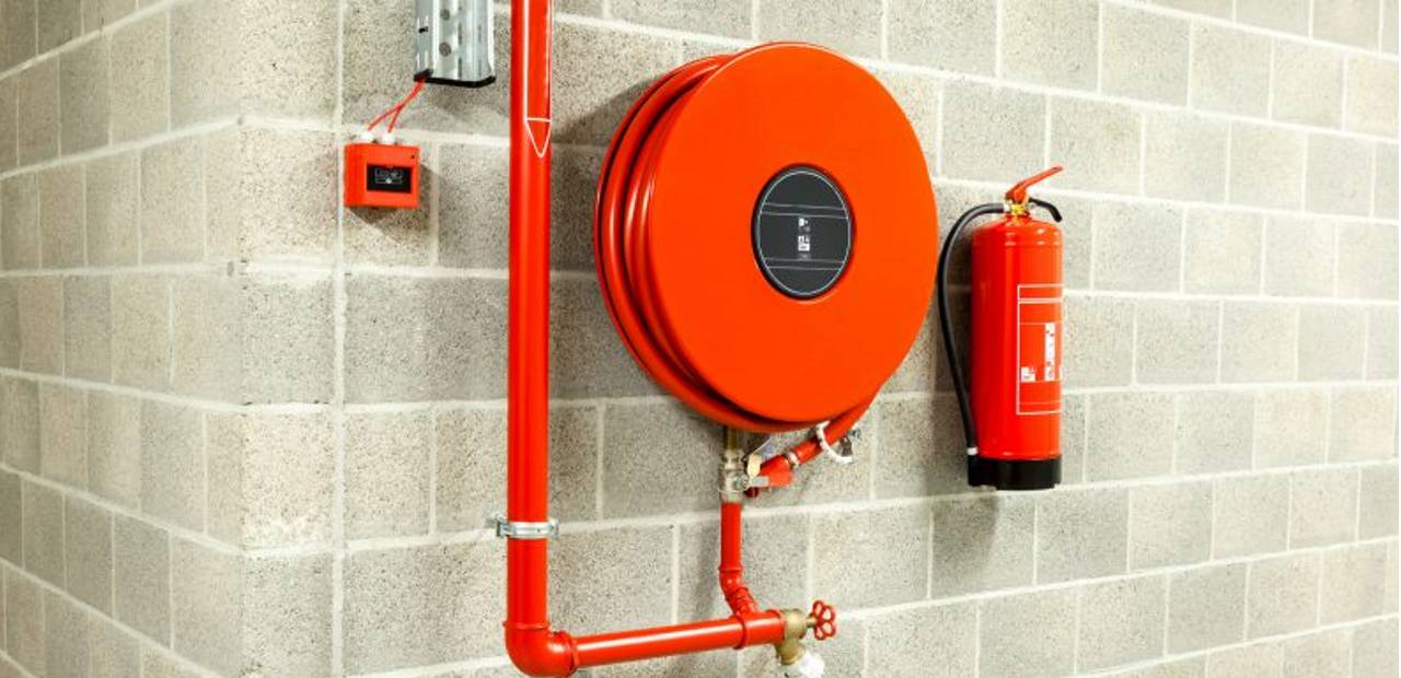 How to Use Fire Hose Reel to Extinguish Fire
